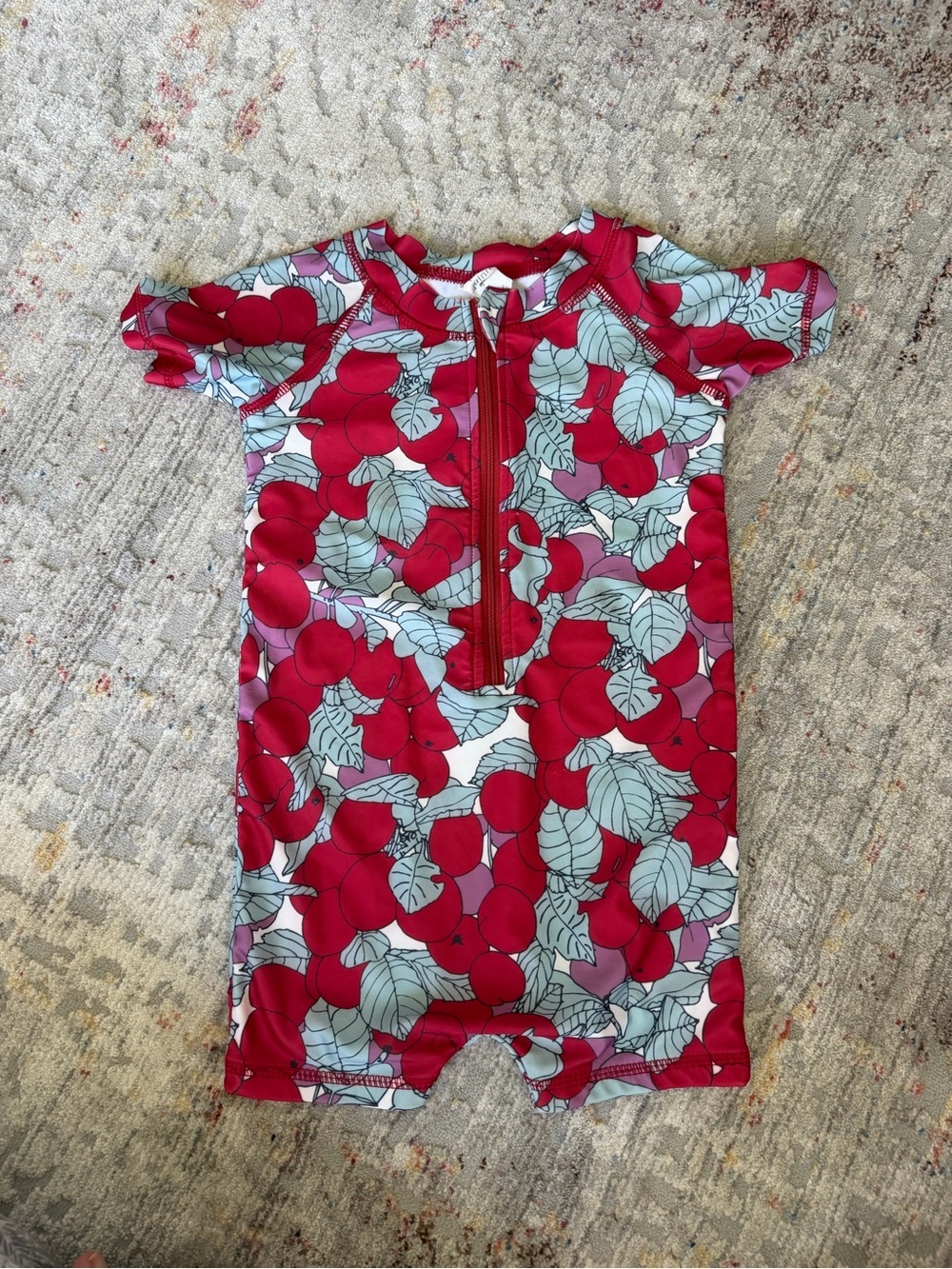 kate quinn Red Cherry-Print Short Sleeve Rashguard Swimsuit, 3T
